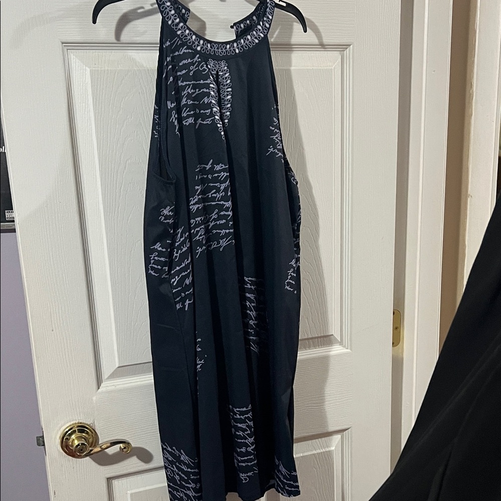 Elegant & Flowy Blue Women's Keyhole Back Dress